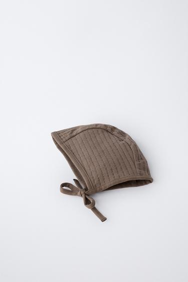 TEXTURED BONNET AND BIB SET - Brown by Zara - Image 1