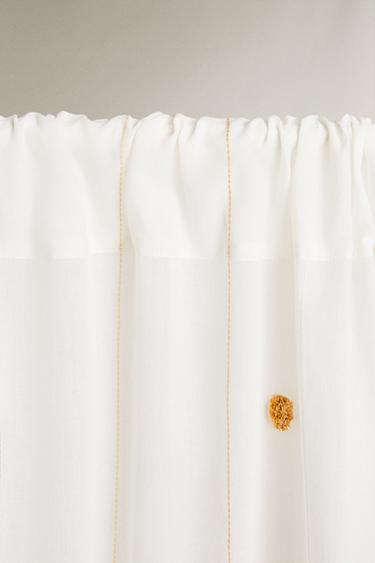 LOW OPACITY CURTAIN WITH POMPOMS - Ecru by Zara