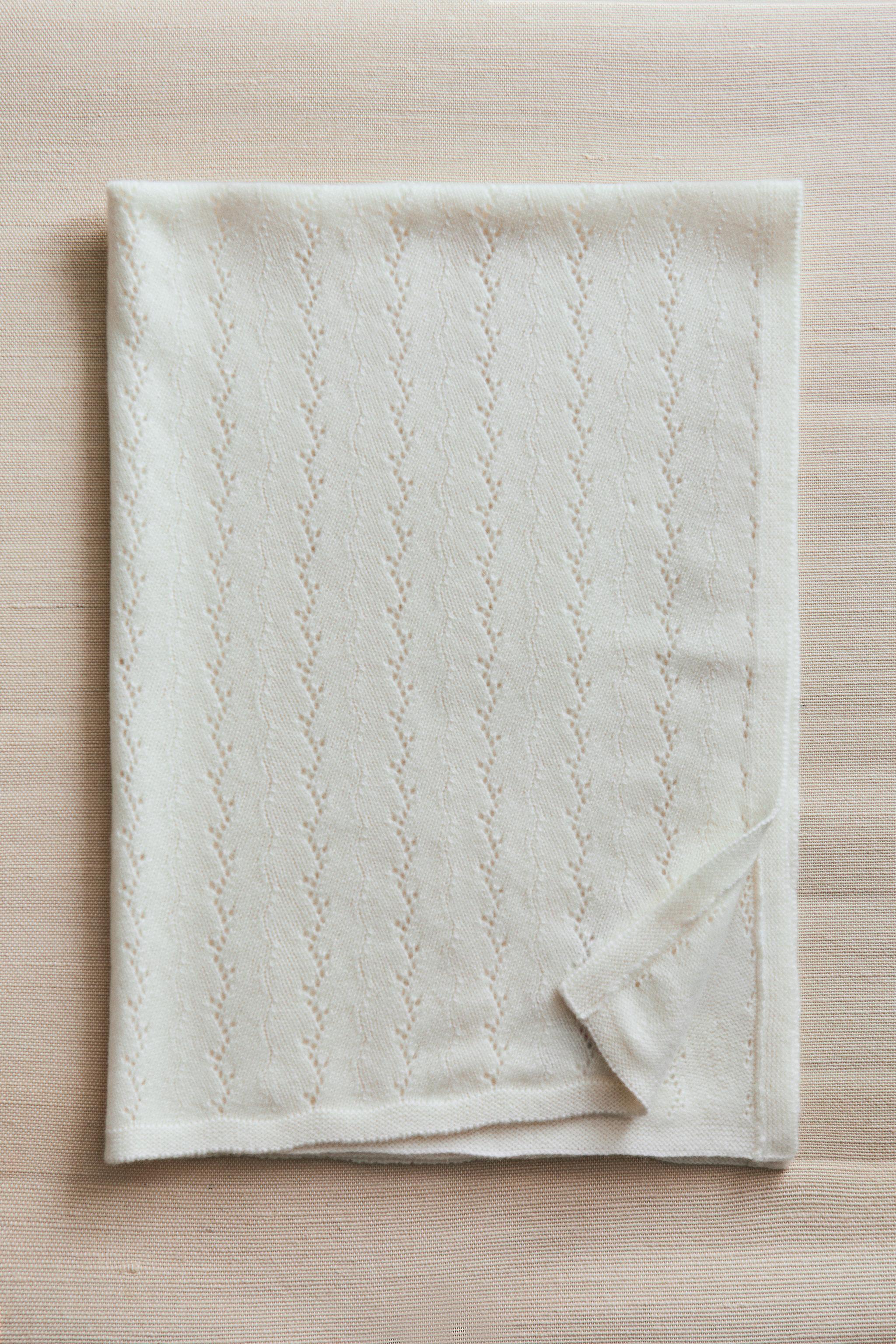 CHILDREN'S KNIT CASHMERE BLANKET
