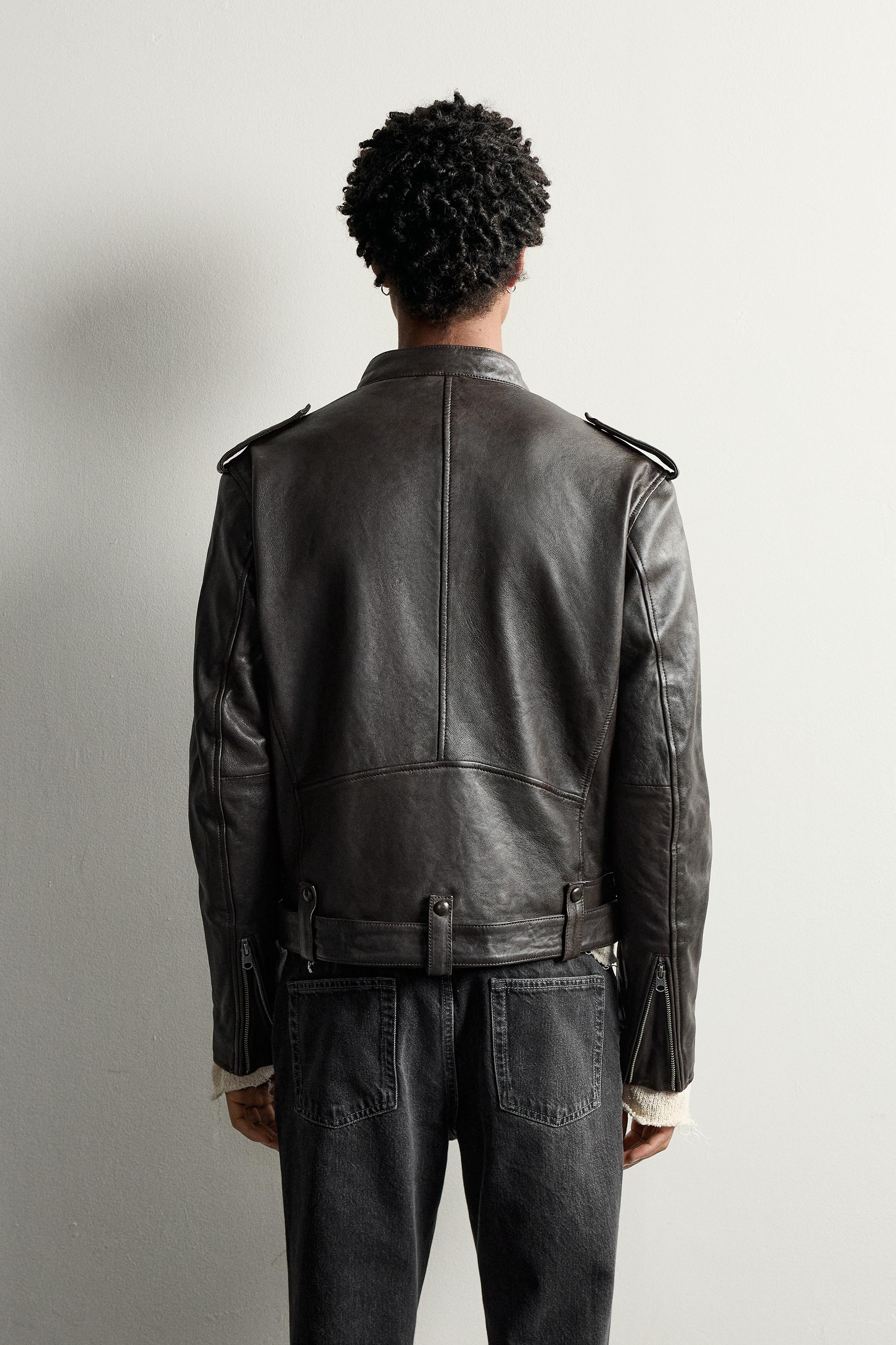 BLOUSON BIKER EN CUIR COUPE CROPPED