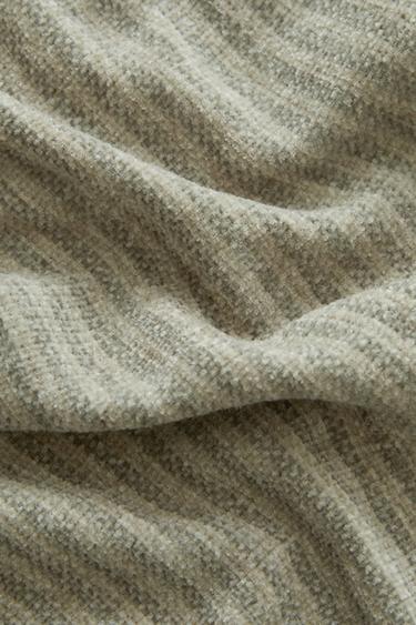 STRIPED CHENILLE THROW - Green by Zara