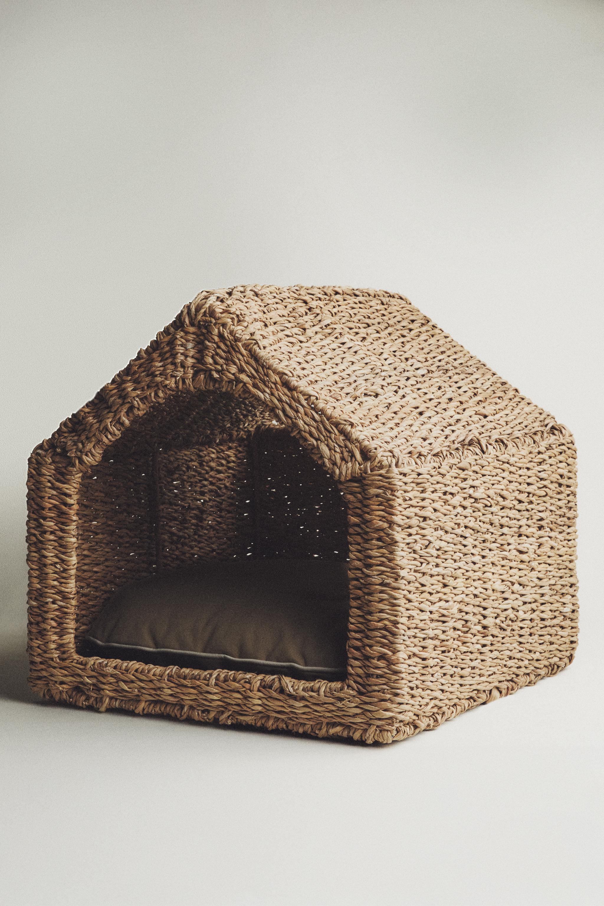 Pet Beds and Accessories | ZARA United States