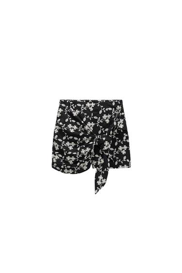 SKORT WITH EMBROIDERY AND KNOT DETAIL