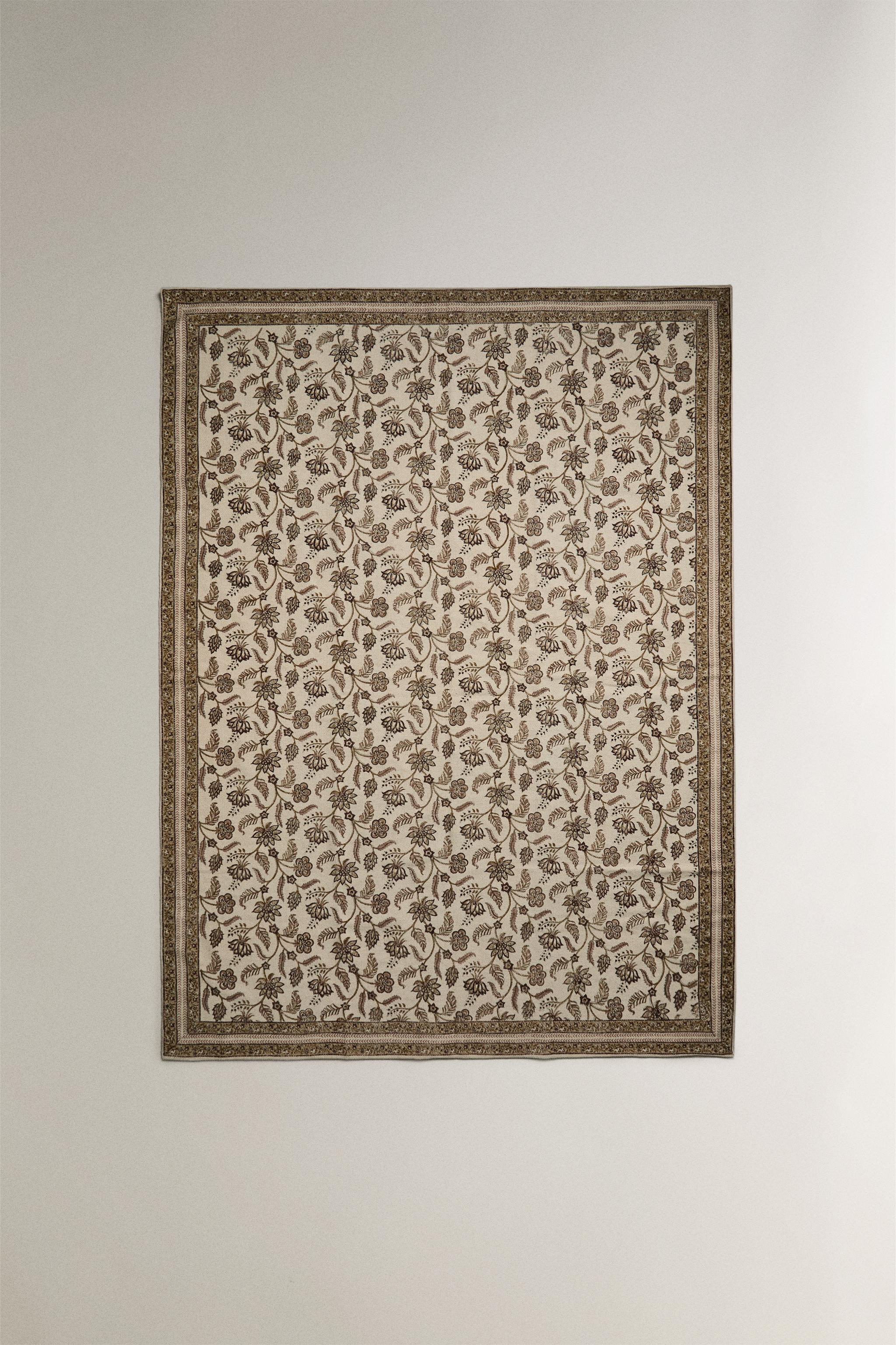 フローラルプリント ラグ - ローズ | ZARA Japan / 日本