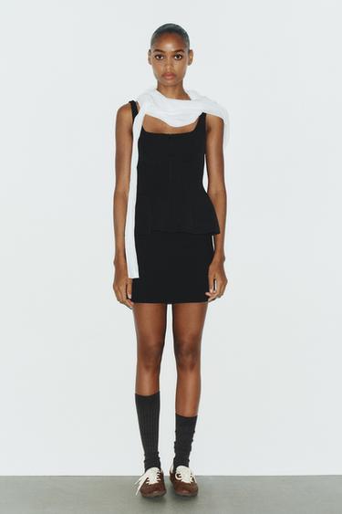 TOP PEPLUM CREMALLERA - Negro de Zara