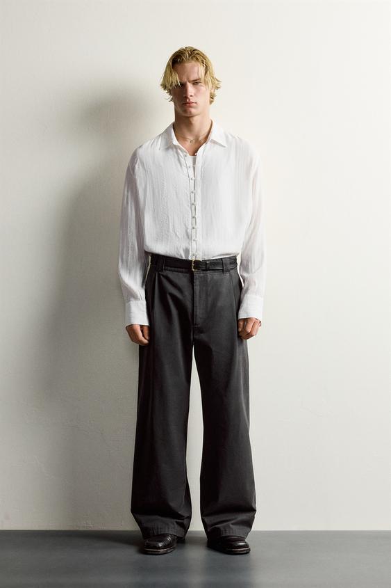 قميص انسيابي مخطط من فيسكوز ١٠٠٪ - أبيض مكسور الخاص بـ Zara - صورة 0