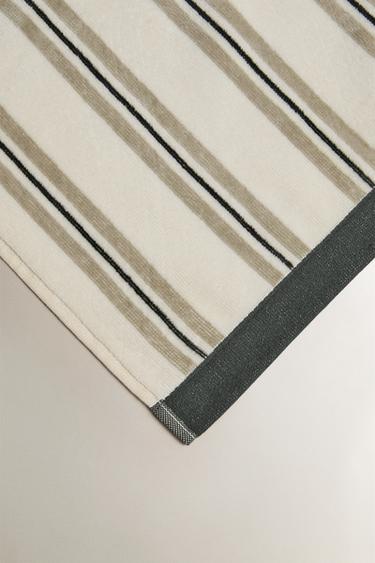 VELOUR BEACH TOWEL WITH CONTRAST STRIPES - Grey green by Zara - Image 1