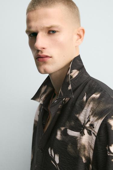 CHEMISE FLUIDE À IMPRIMÉ FLEURI - Noir de Zara - Image 4