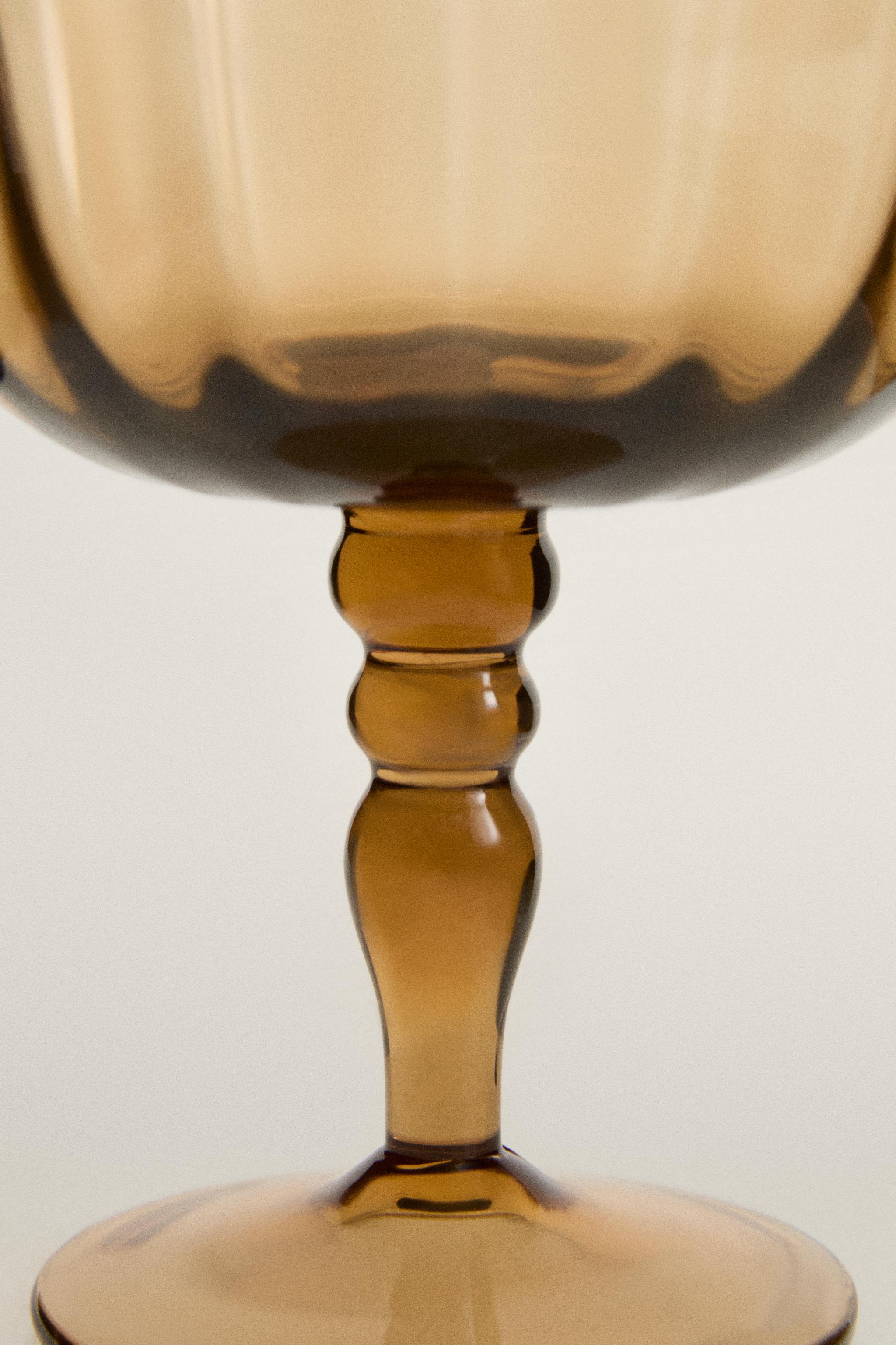 RAISED DESIGN GLASS