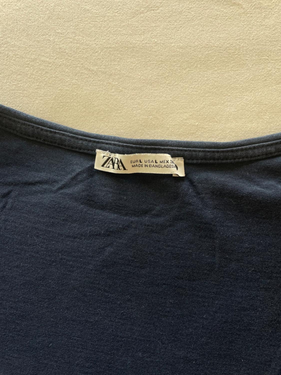V-NECK FADED T-SHIRT - Image 2