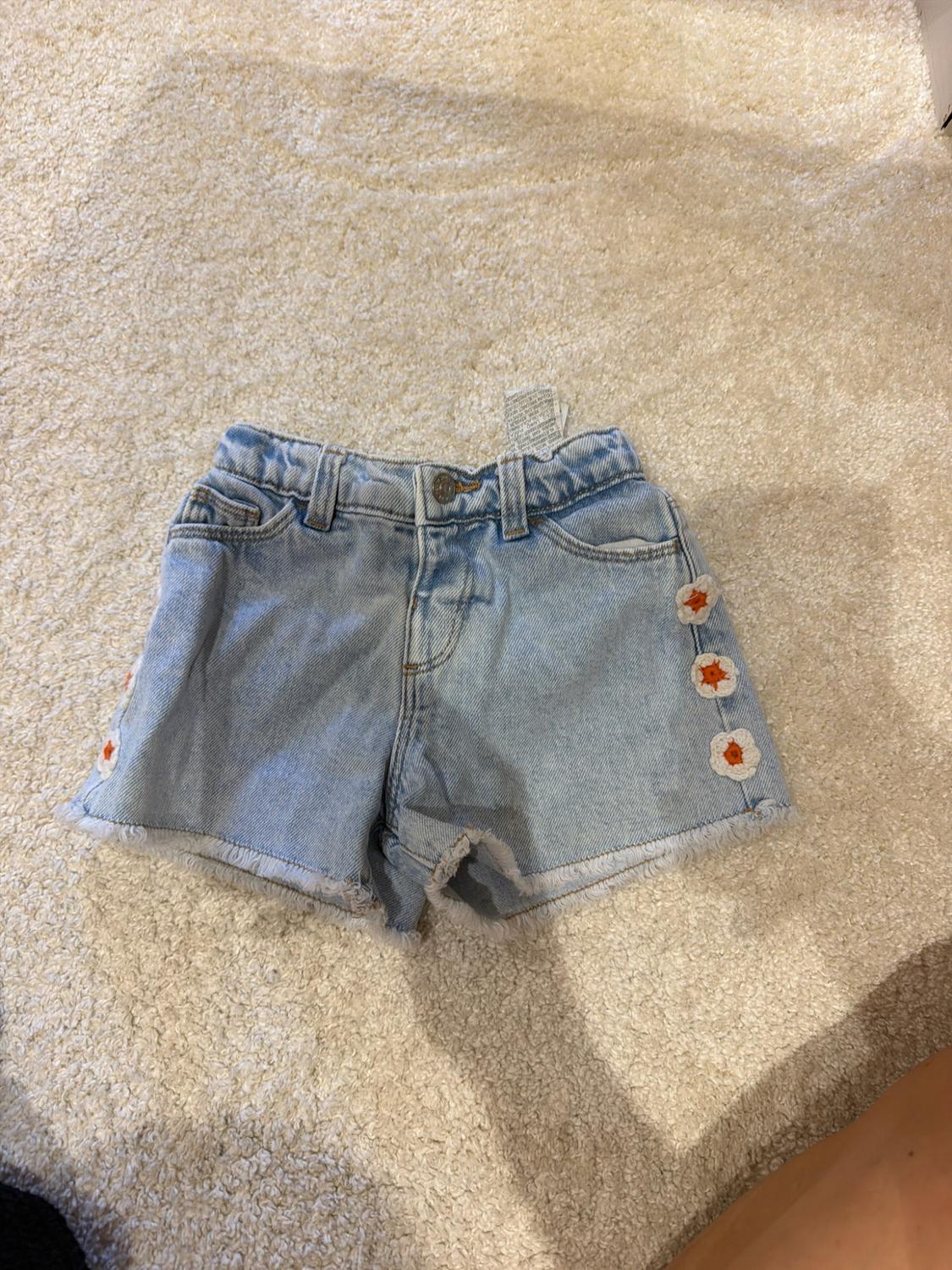 FLORAL DENIM BERMUDA SHORTS