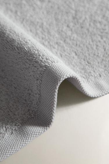 PACK OF HIGH-QUALITY COTTON HAND TOWELS (PACK OF 3) - Light grey by Zara - Image 4