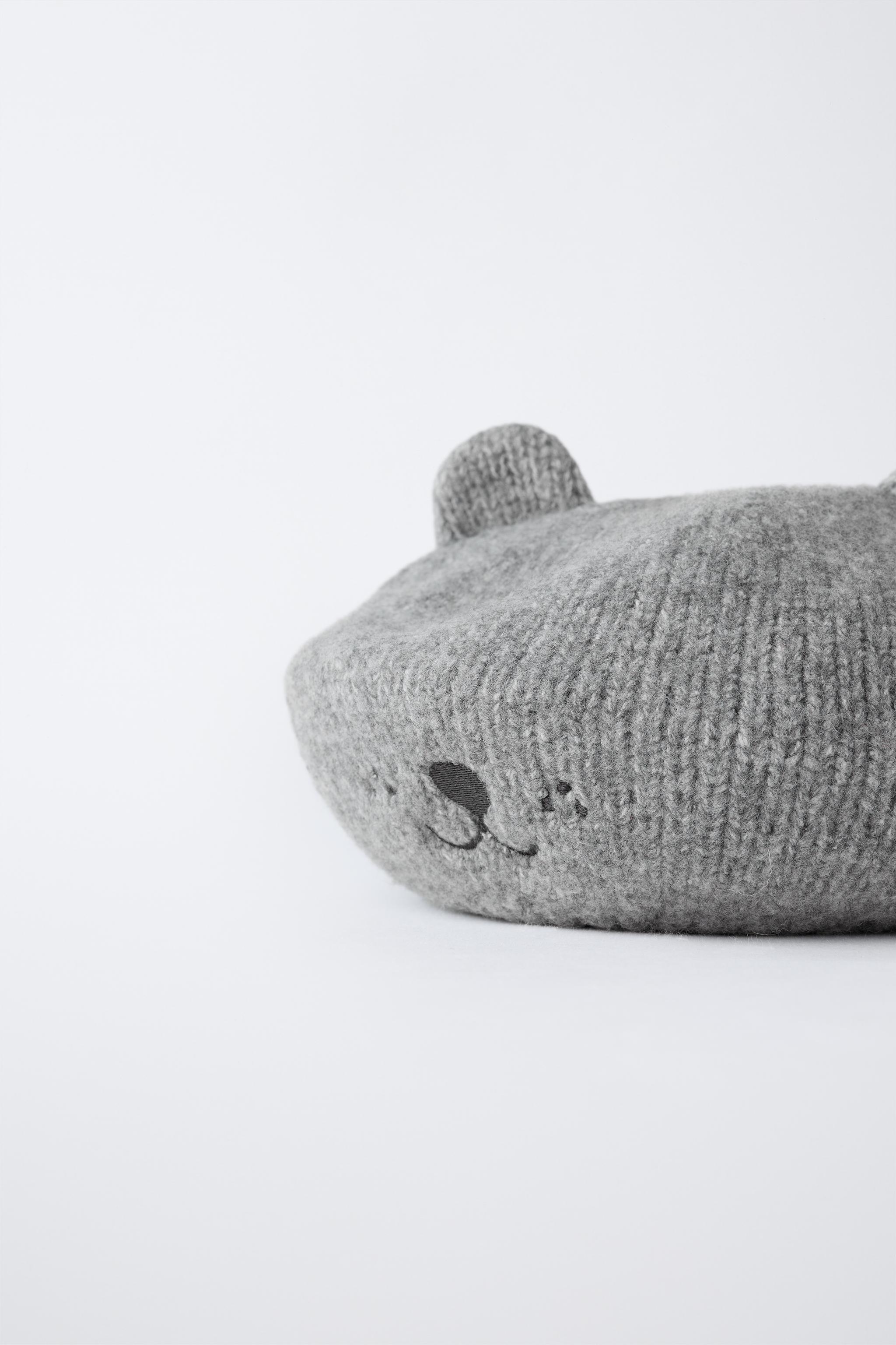 EMBROIDERED EAR KNIT BERET