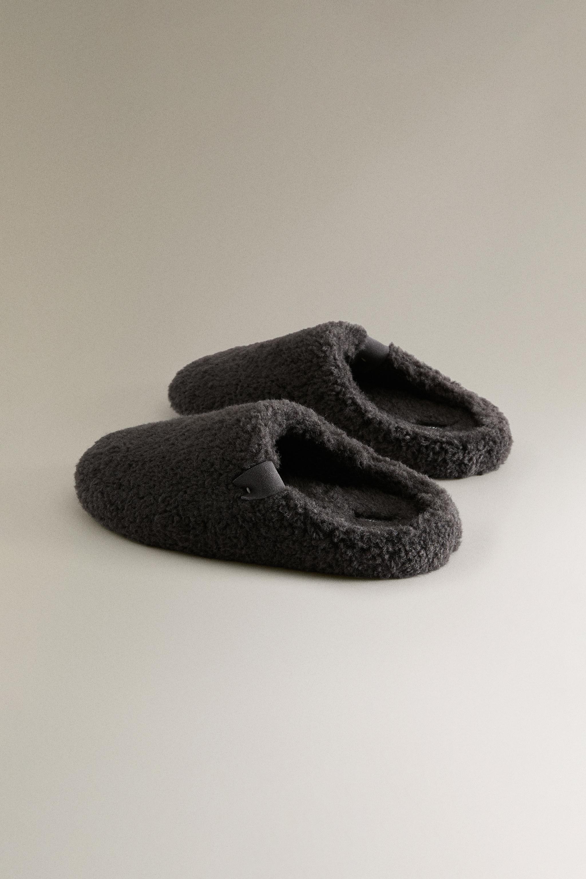 ZARA HOME フェイクファー スリッパ パール 39 フェイクファー スリッパ - グレー | ZARA Japan / 日本