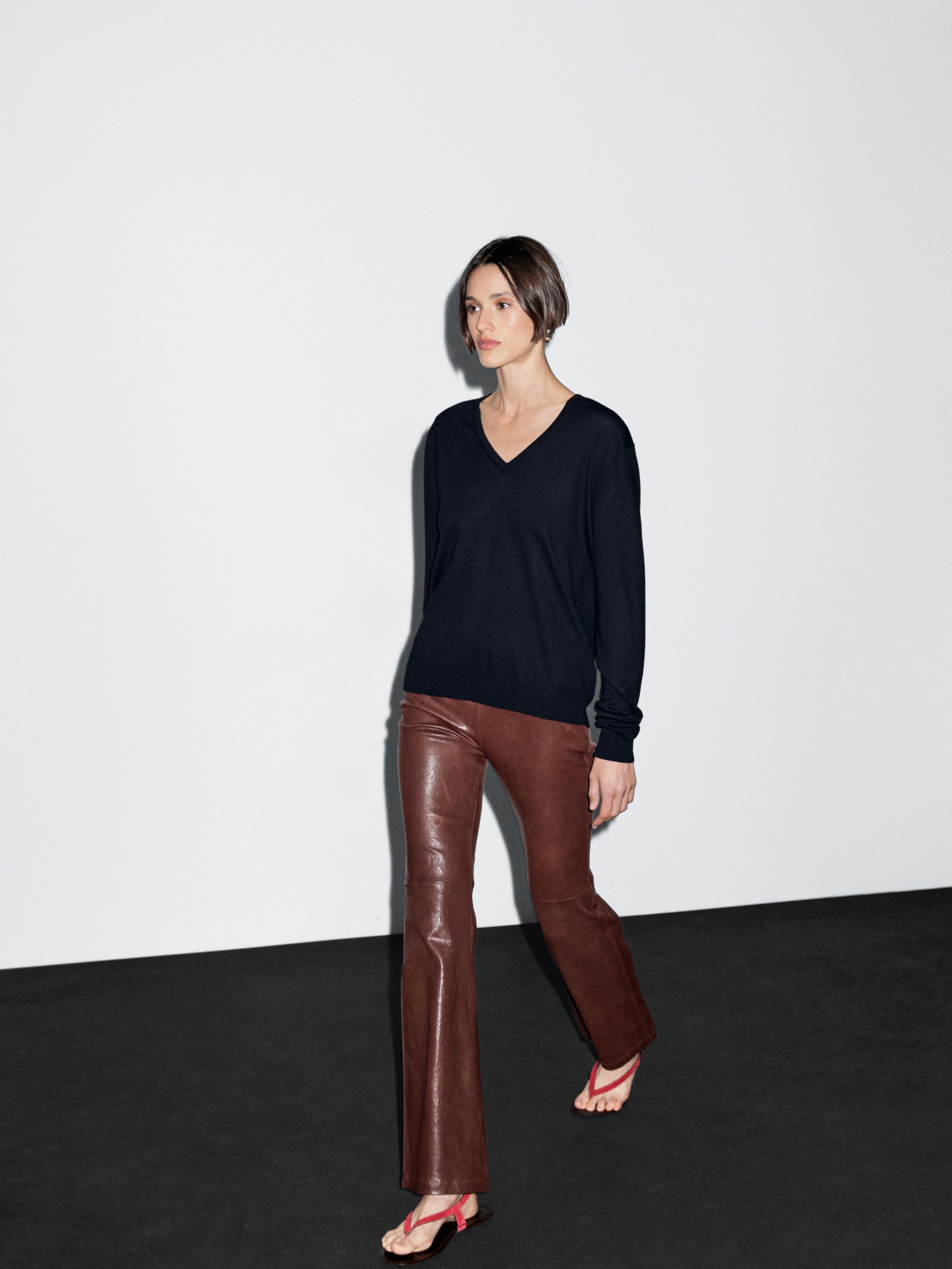 Pull laine en maille à col V