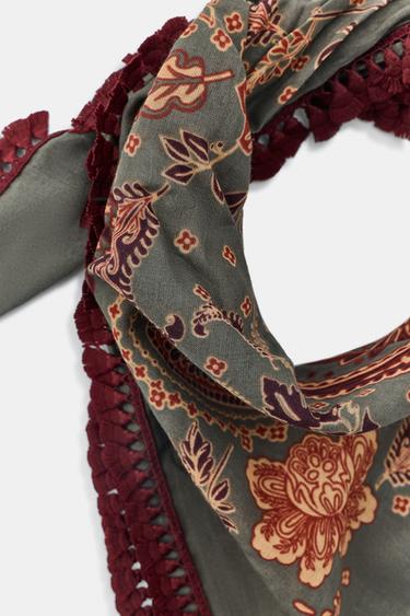 FOULARD IMPRIMÉ À FRANGES - Gris taupe de Zara - Image 2