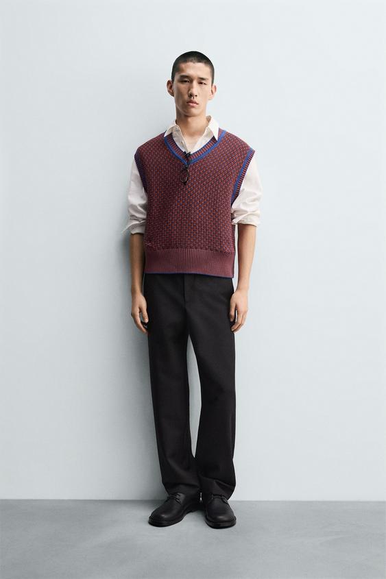 CONTRAST KNIT VEST