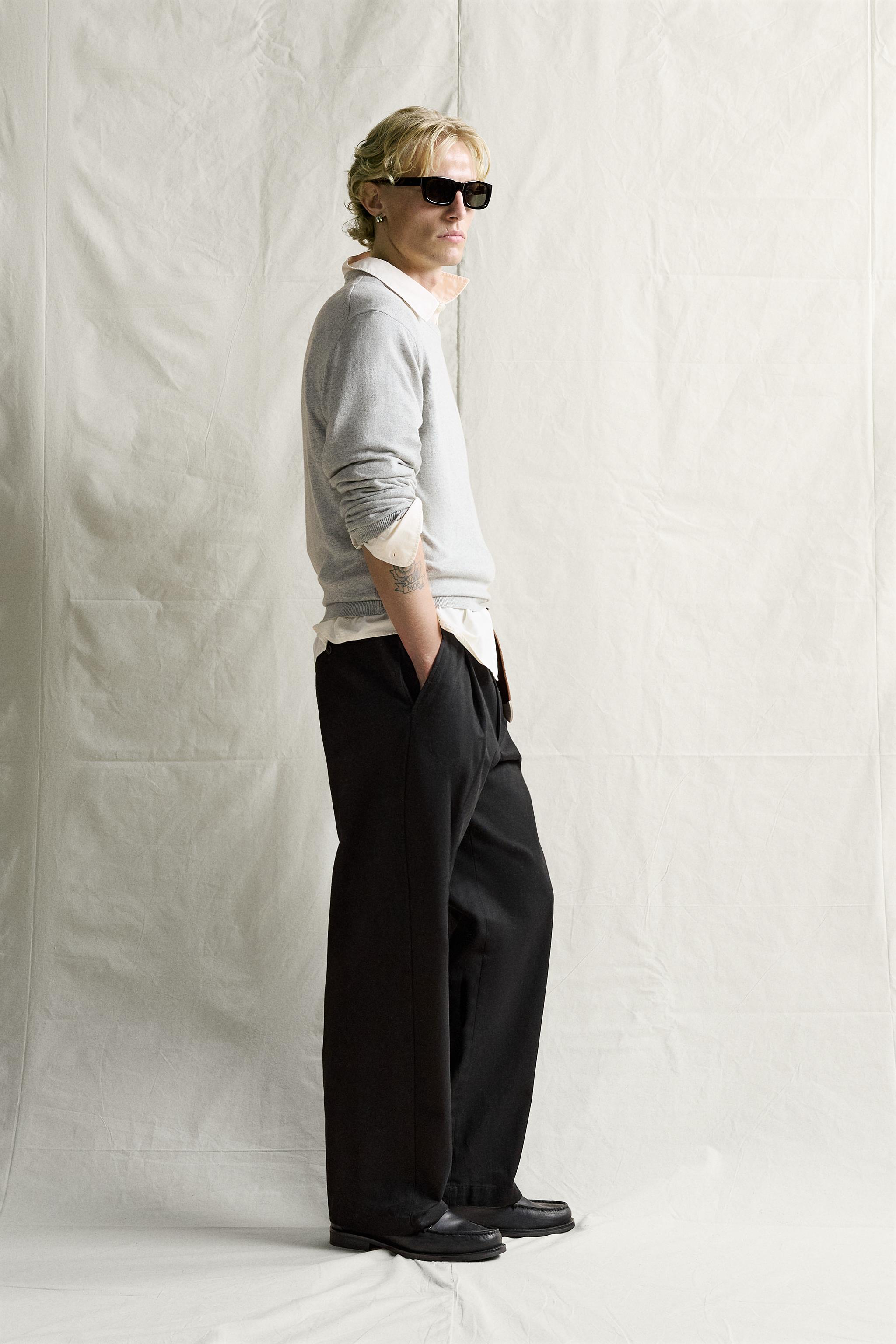 PULL REGULAR FIT À COL EN V