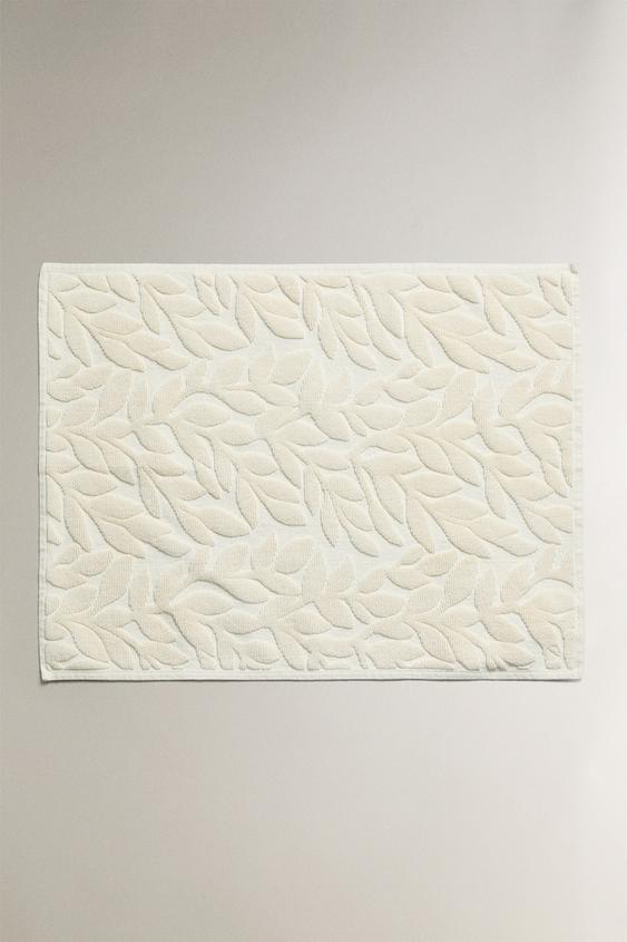 NON-SLIP JACQUARD BATH MAT - Ivory | ZARA Ireland