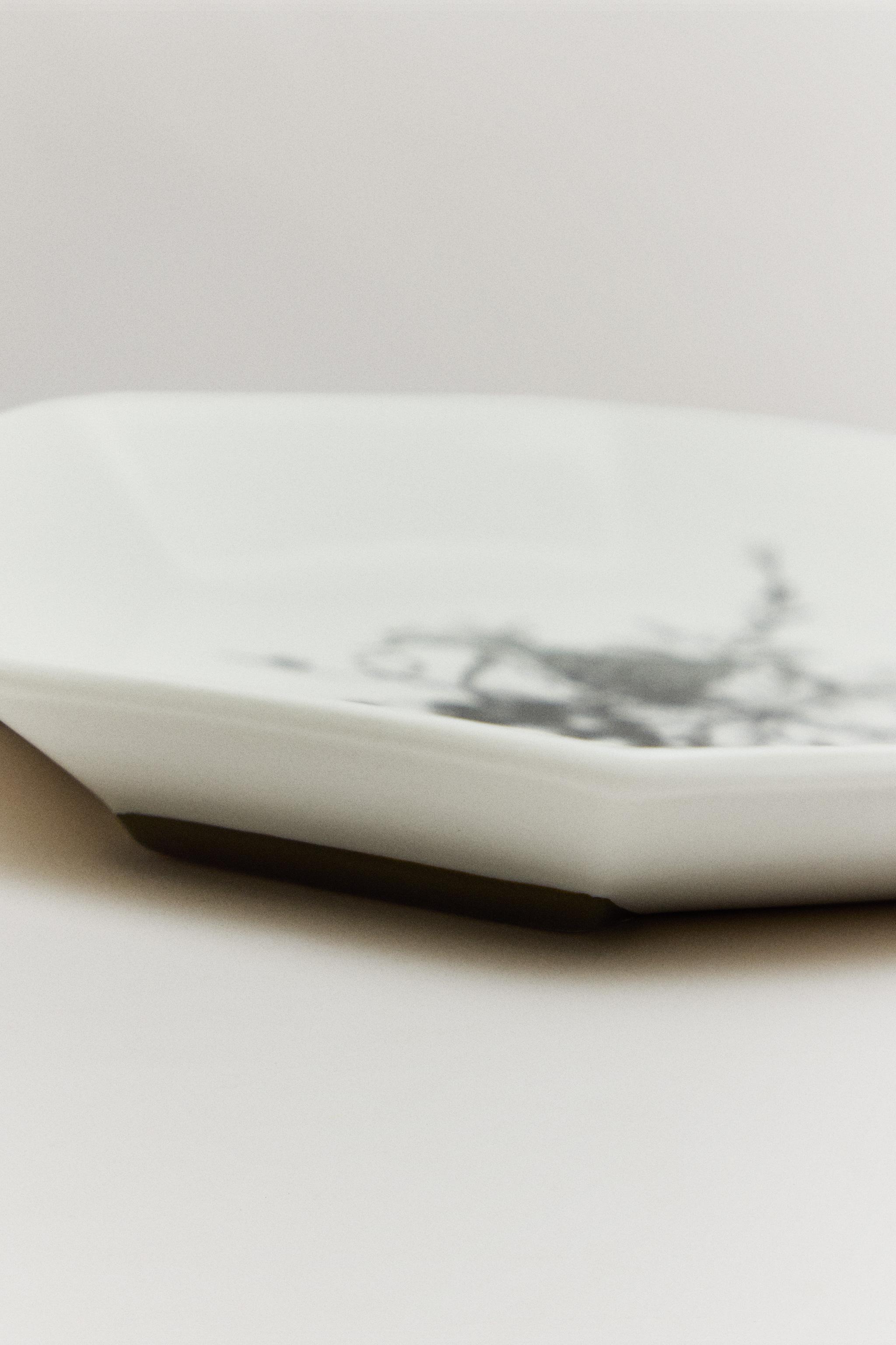 THE SKY OCTAGONAL DESSERT PLATE