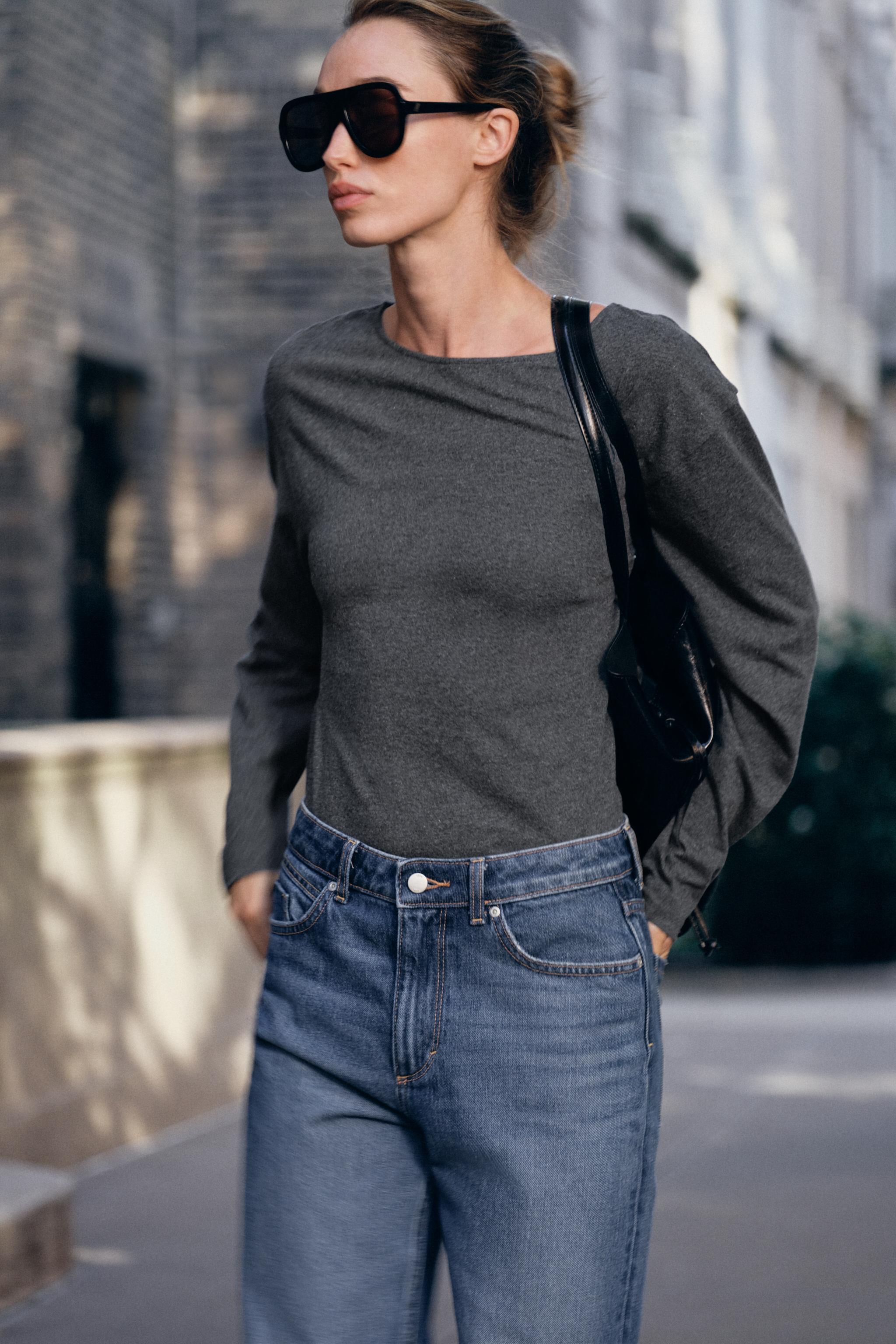 T-SHIRT CINTRÉ COL BATEAU
