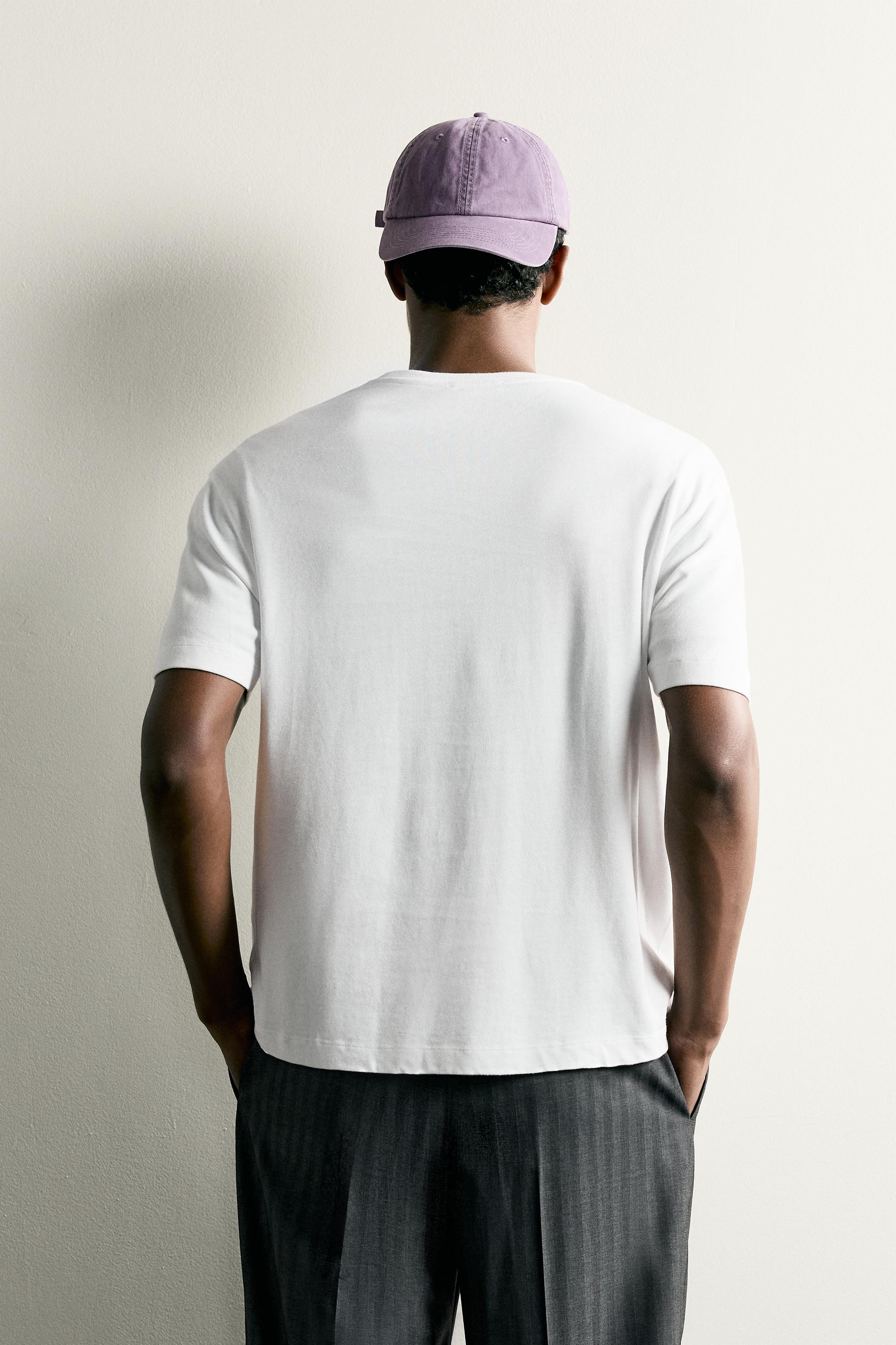 CONTRAST PRINT T-SHIRT