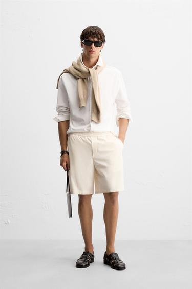 TEXTURED REGULAR FIT BERMUDA SHORTS - Ecru by Zara
