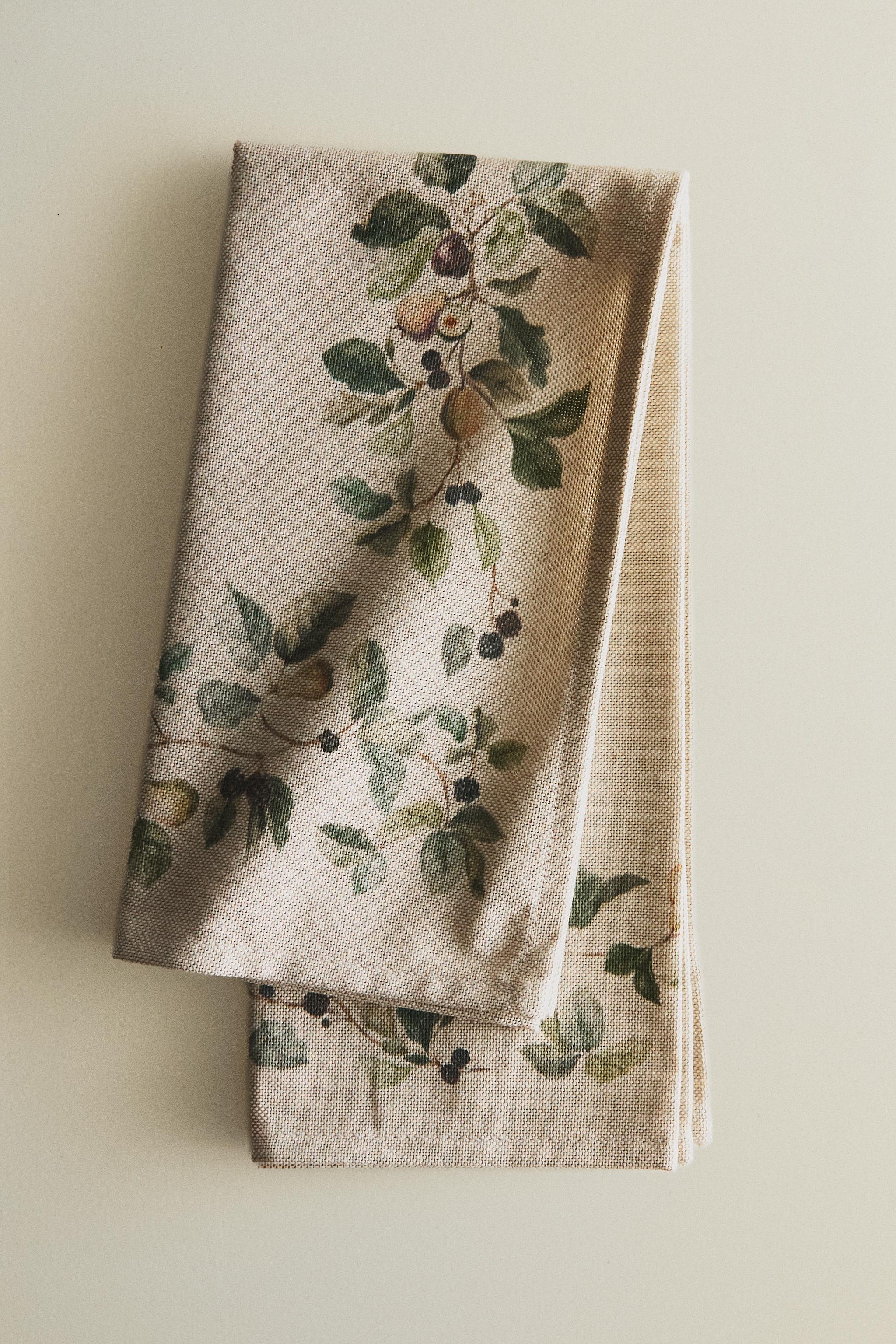 FRUIT PRINT NAPKINS (PACK OF 2)