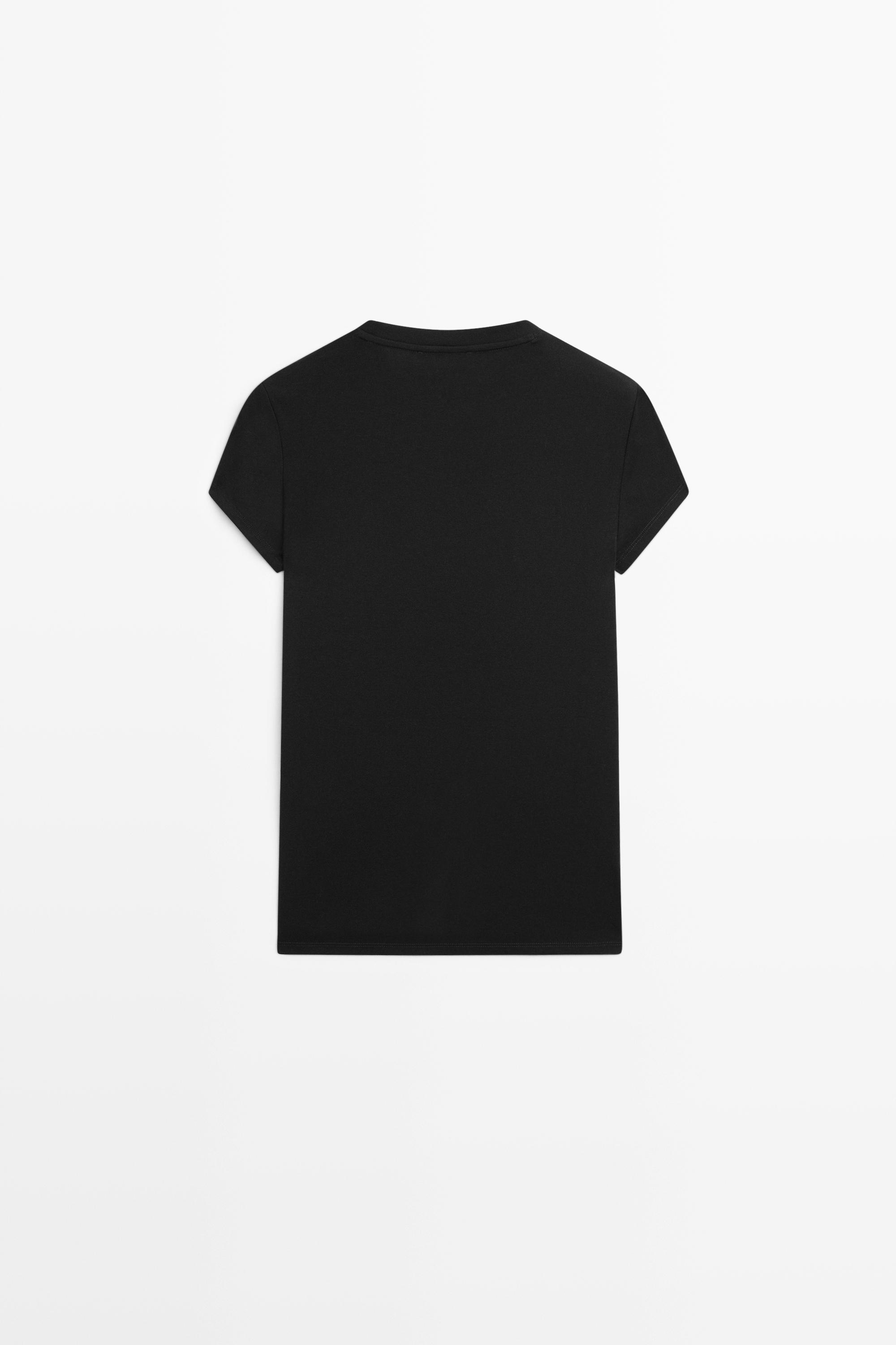 Short sleeve slim fit T-shirt