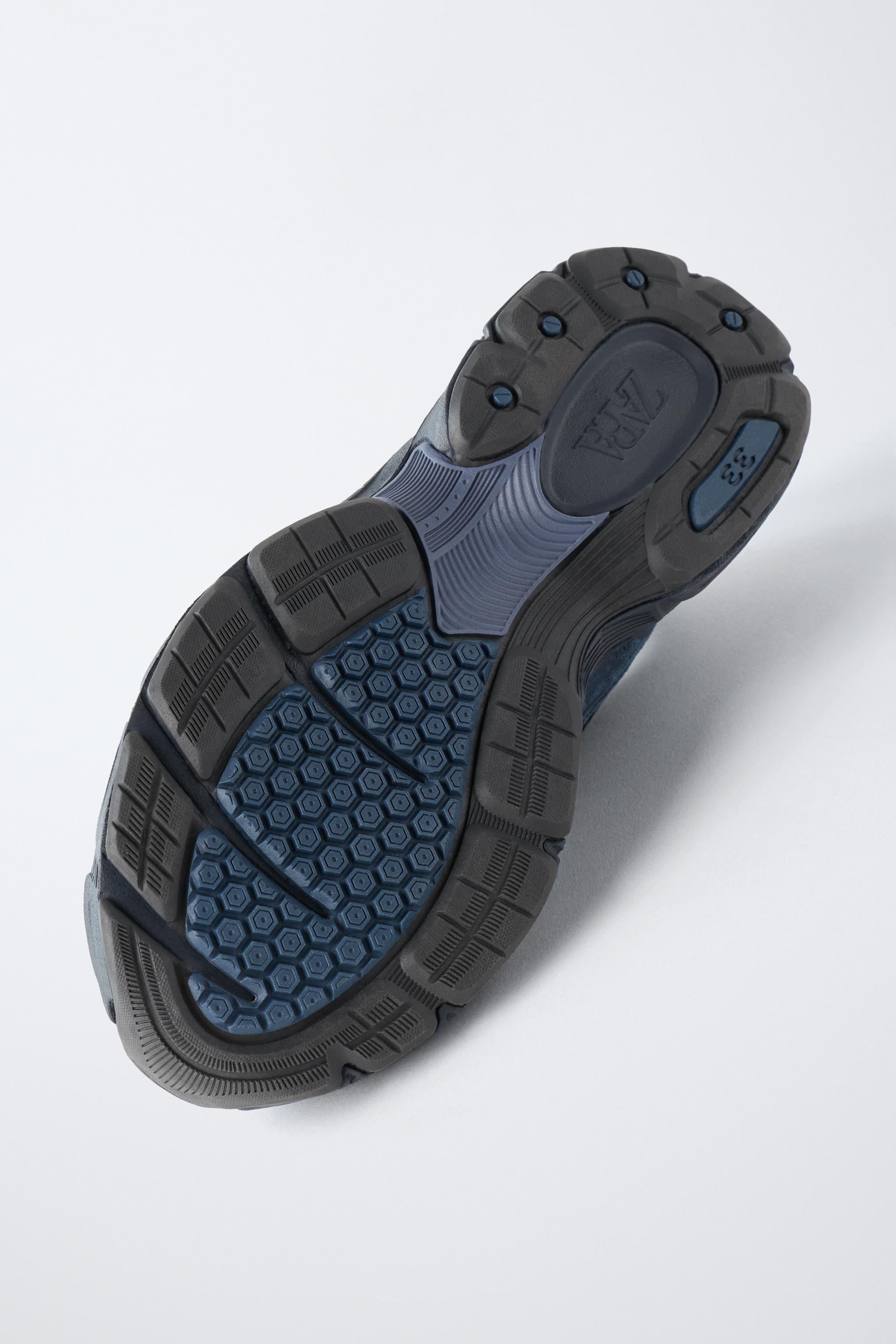 MULTI-PIECE ATHLETIC SNEAKERS