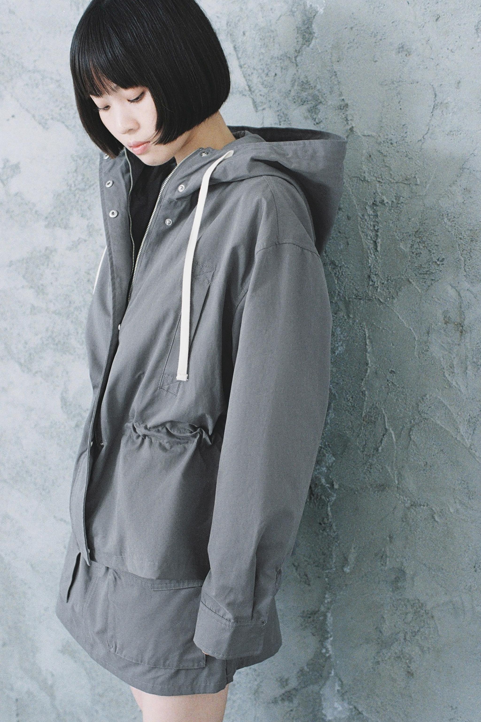 ZARA ダウンジャケット ミドル丈 カーキグレー フード付き ZARA】防水防風フード付きベルト付きダウンジャケット8073/230