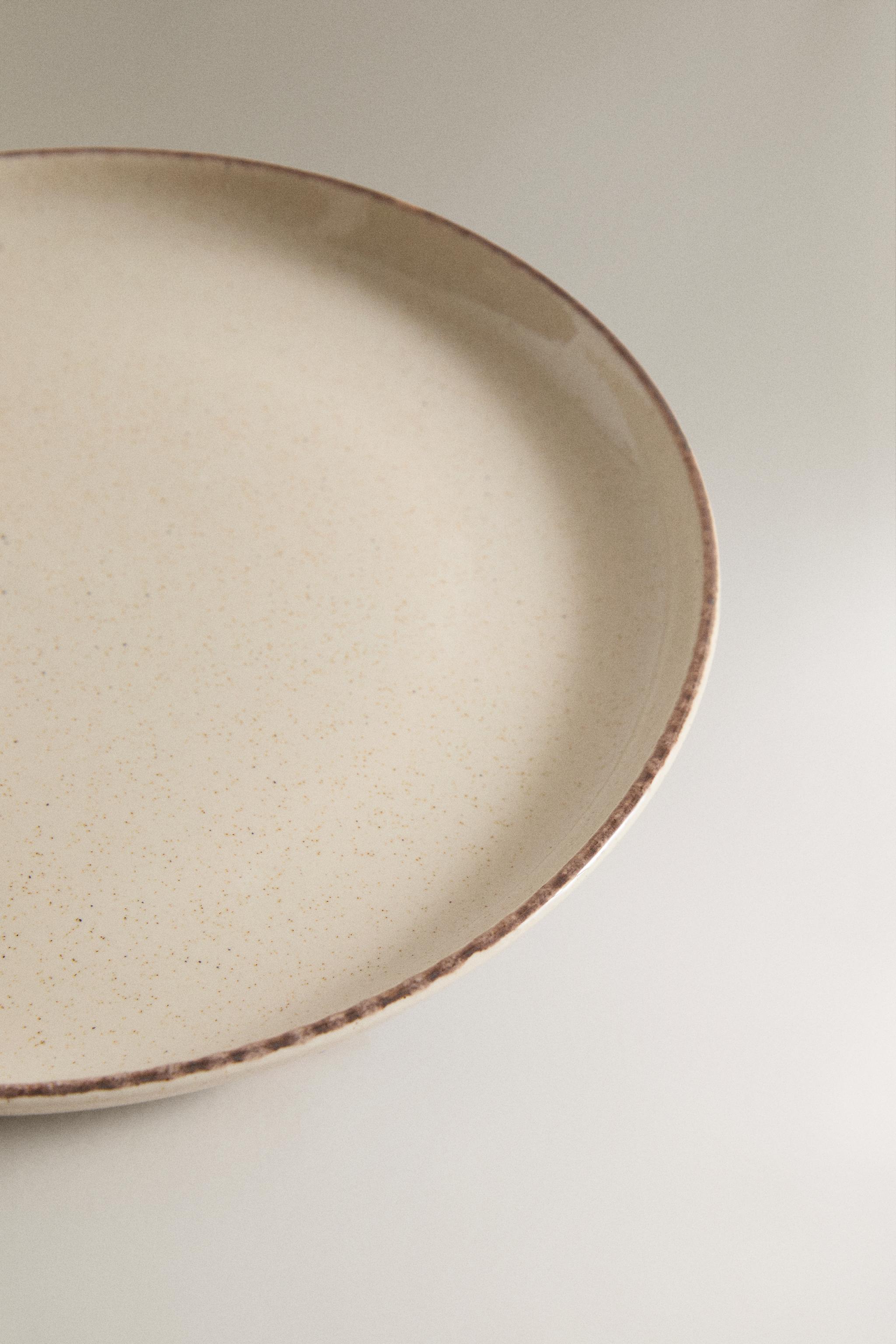 AGED RIM STONEWARE DESSERT PLATE