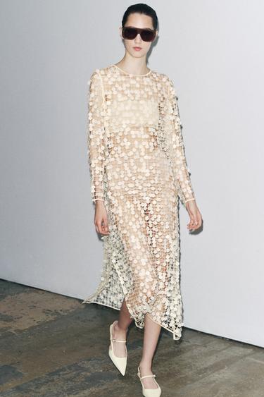 RED SEQUINNED LONG DRESS - خَام الخاص بـ Zara