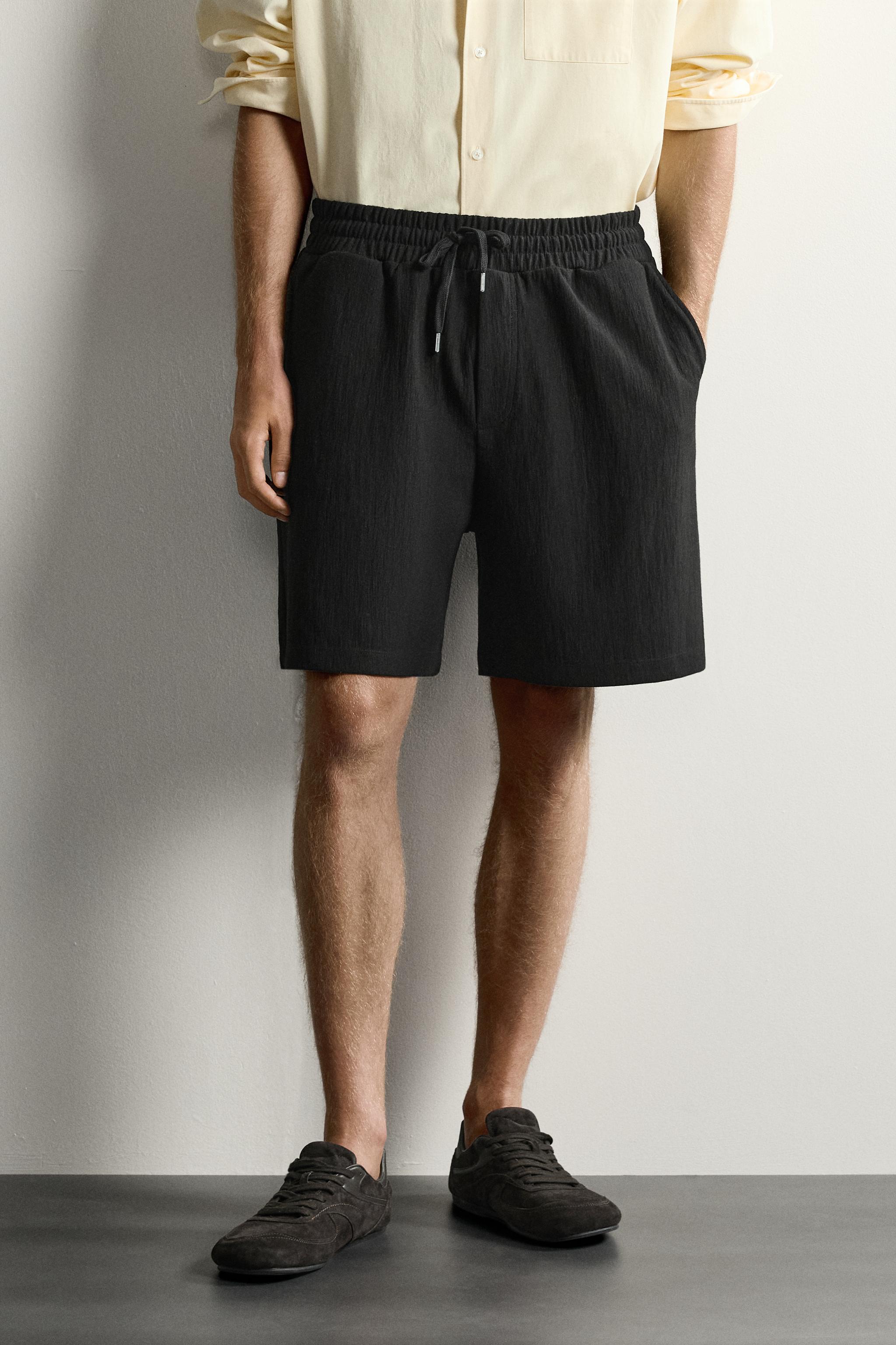 TEXTURED JOGGER SHORTS — Black