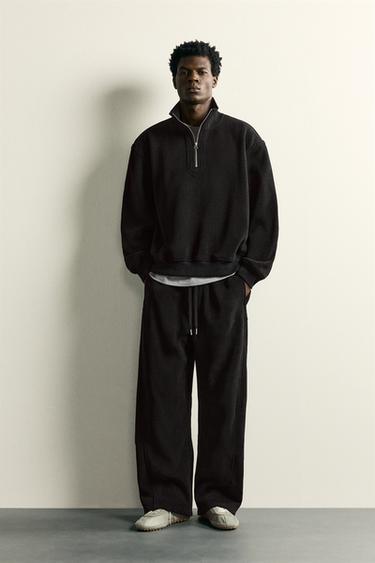 SUDADERA CUELLO CREMALLERA BÁSICA - Negro de Zara - Imagen 0