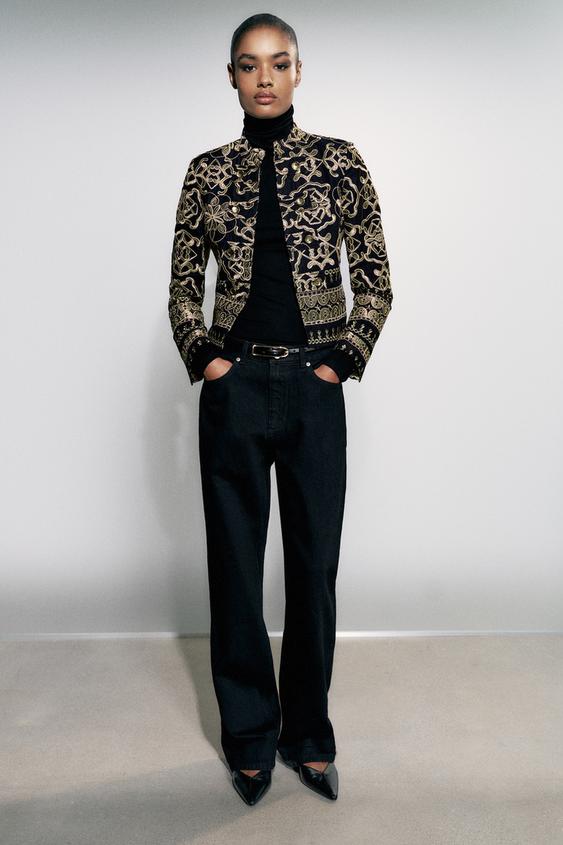 BLAZER MED KONTRASTBRODERIER OG STROPPER - sort-guld fra Zara - Billede 0
