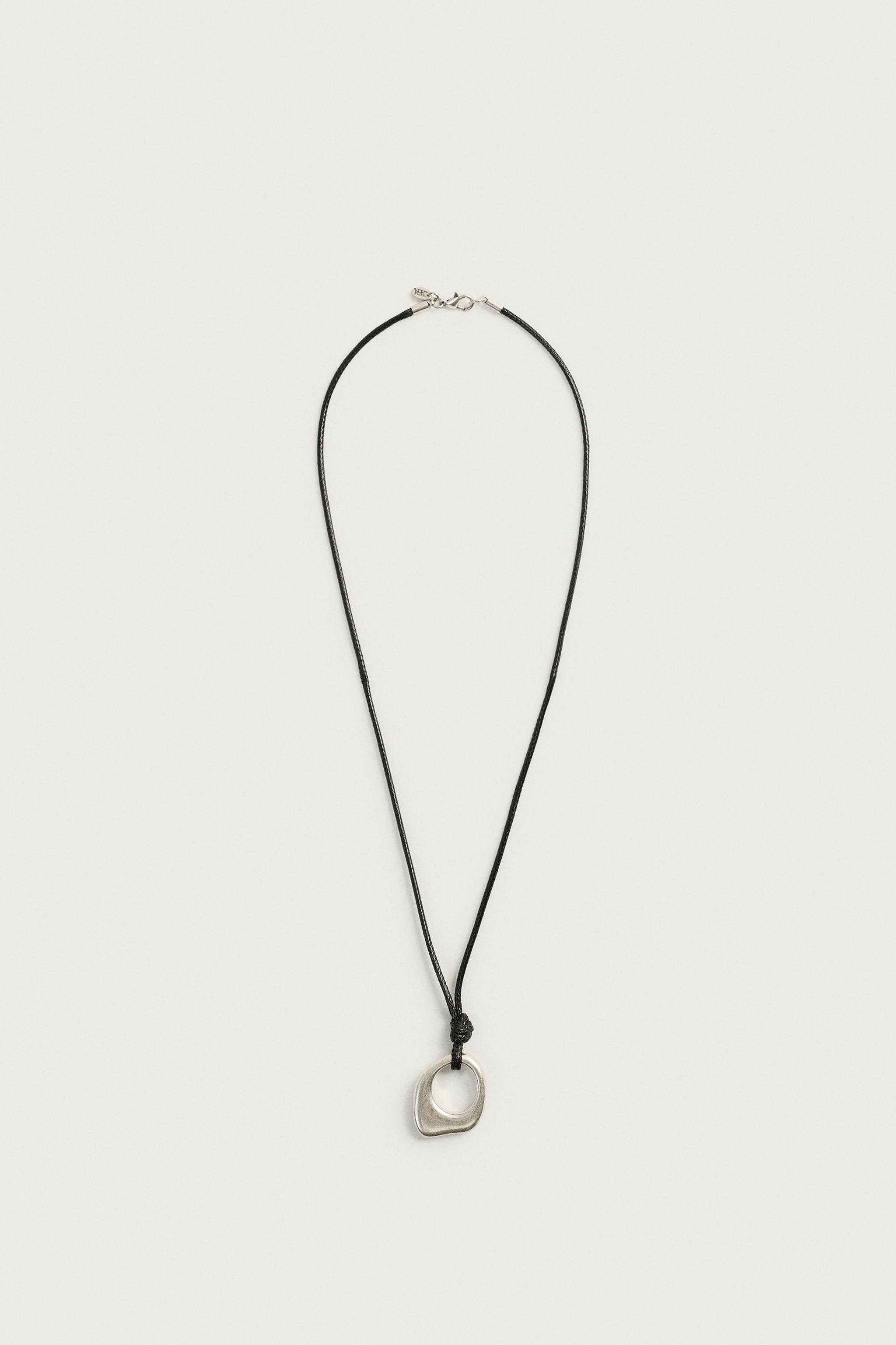COLLAR CORDÓN COLGANTE METÁLICO