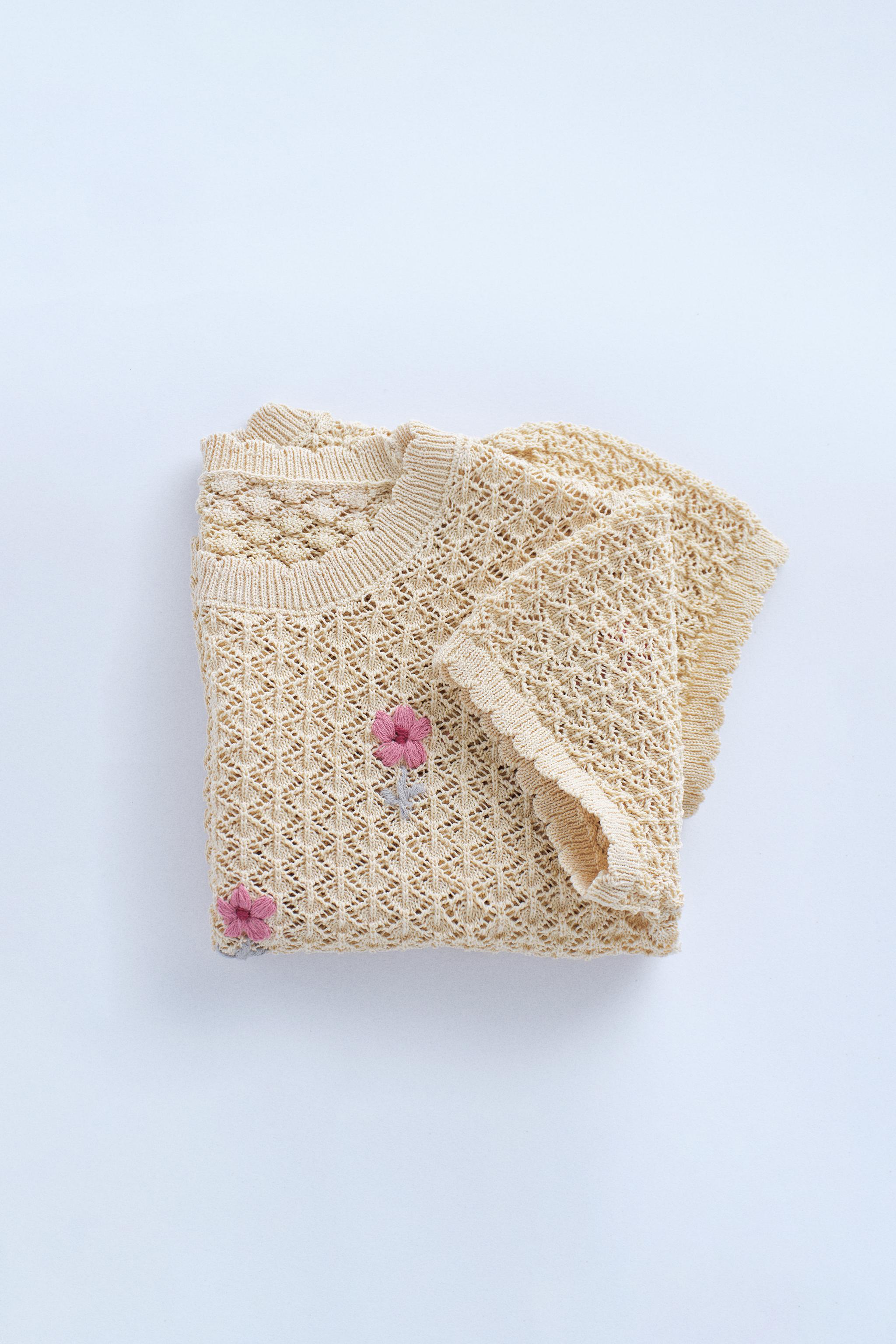 ZARA TIMELESS - T-SHIRT EN MAILLE FLEURS BRODÉES
