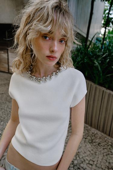 TOP EN MAILLE À BOULES AU COL - Blanc de Zara