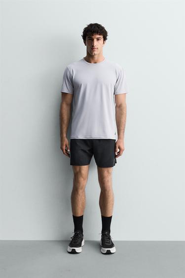 T-SHIRT TECHNIQUE BASIQUE - Bleu clair de Zara
