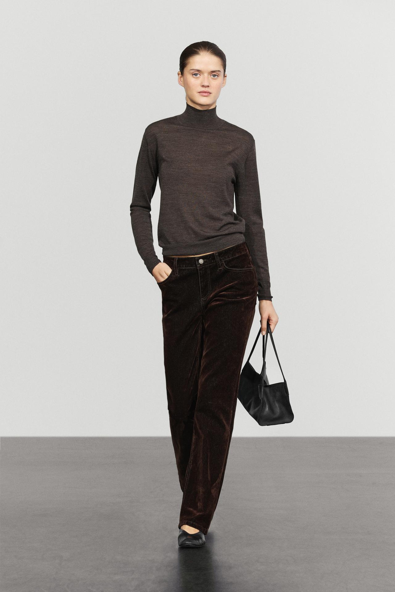 100% wool mock neck knit sweater — Chocolate