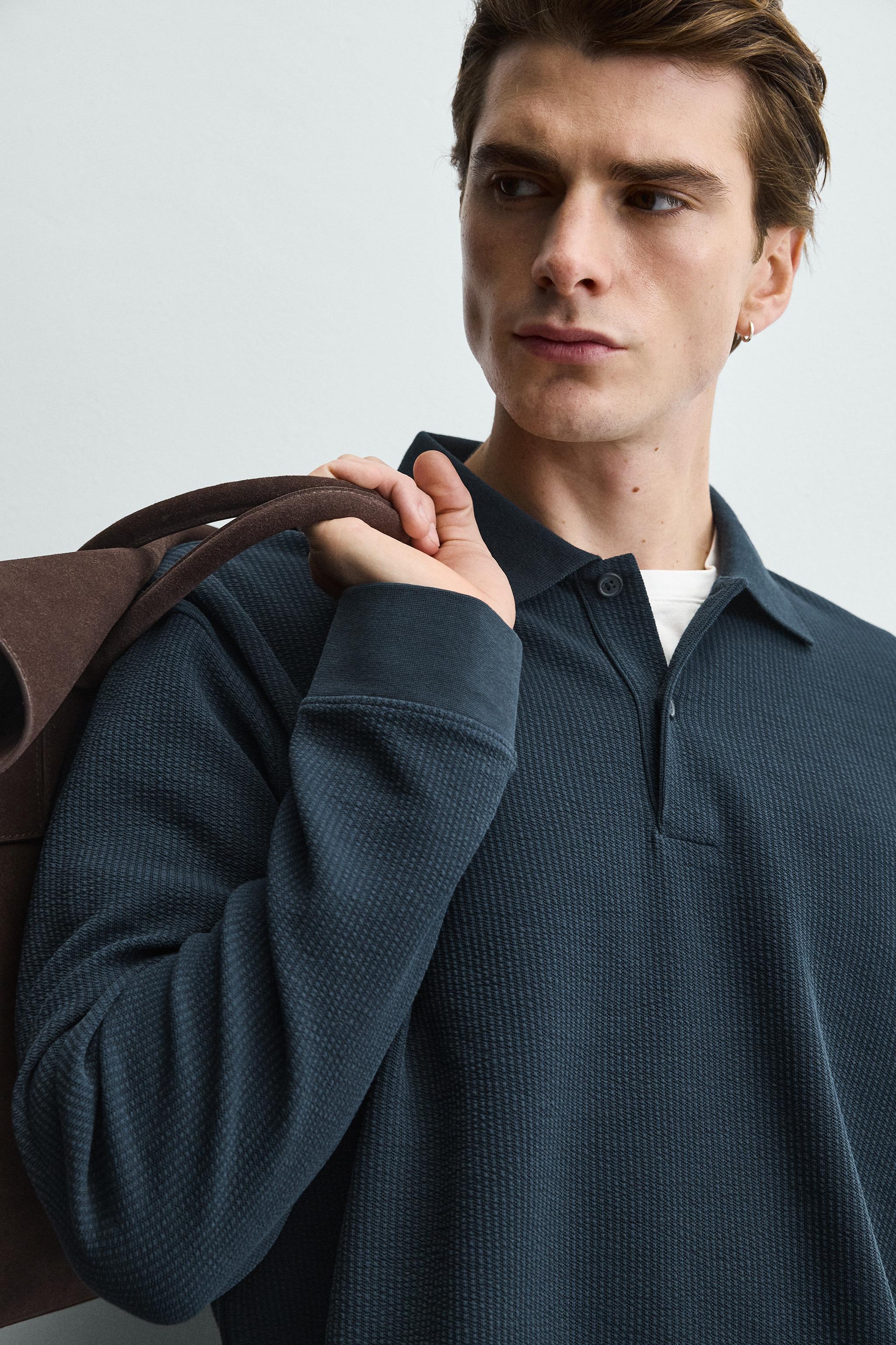TEXTURED STRIPED POLO
