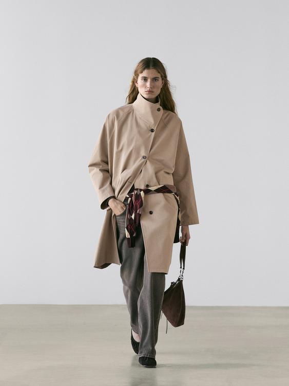 Long 100% cotton trench coat with side fastening