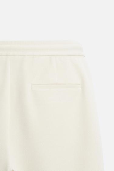 BERMUDA CONFORT - Crudo de Zara