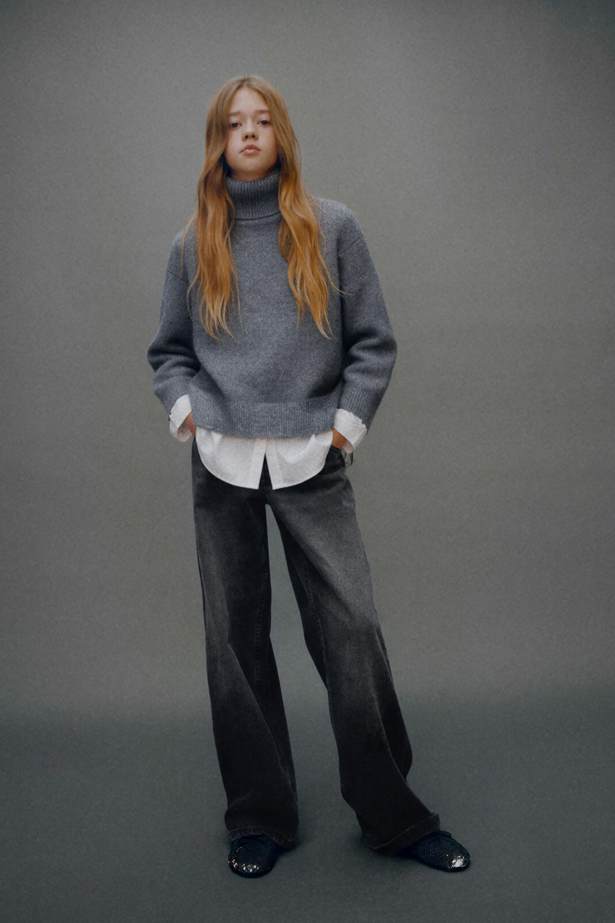 PLAIN KNIT TURTLENECK SWEATER