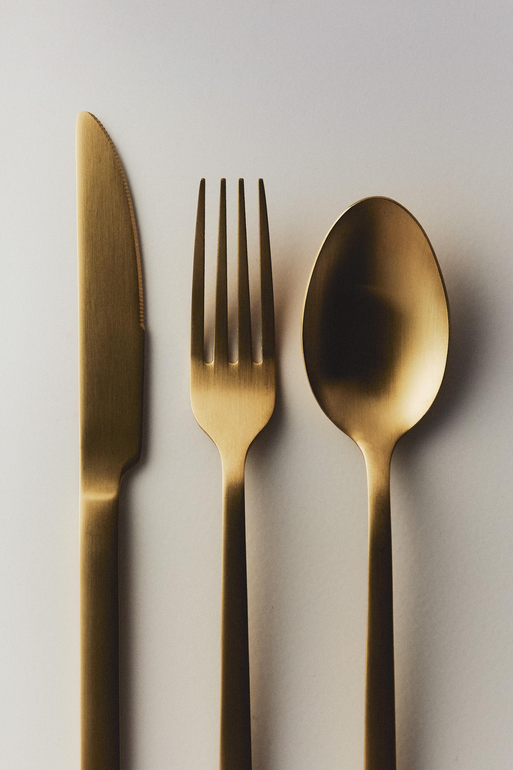 ZARA  ゴールド調 カトラリーセット 3-PIECE GOLD STEEL CUTLERY SET - Gold | ZARA United States