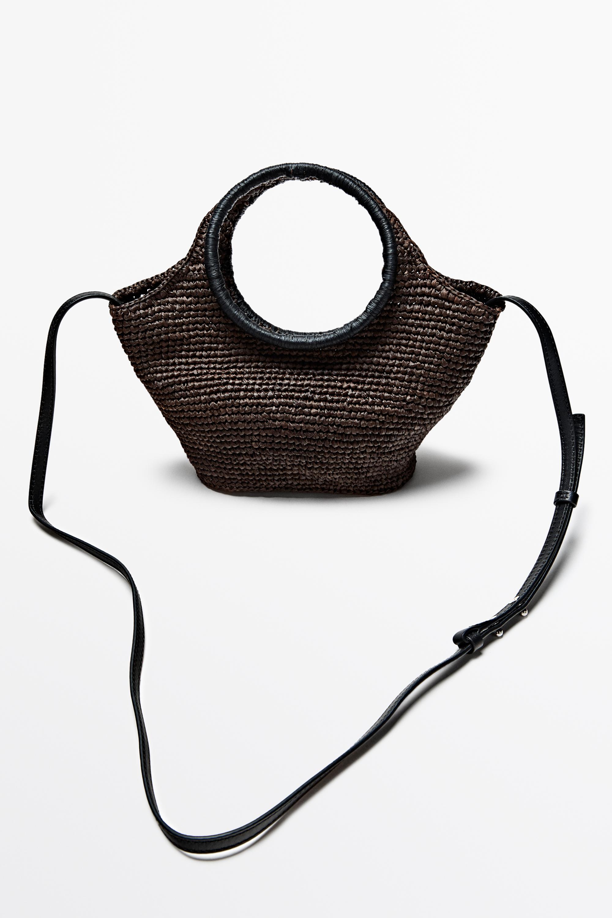 Mini-sac demi-lune en 100% raphia