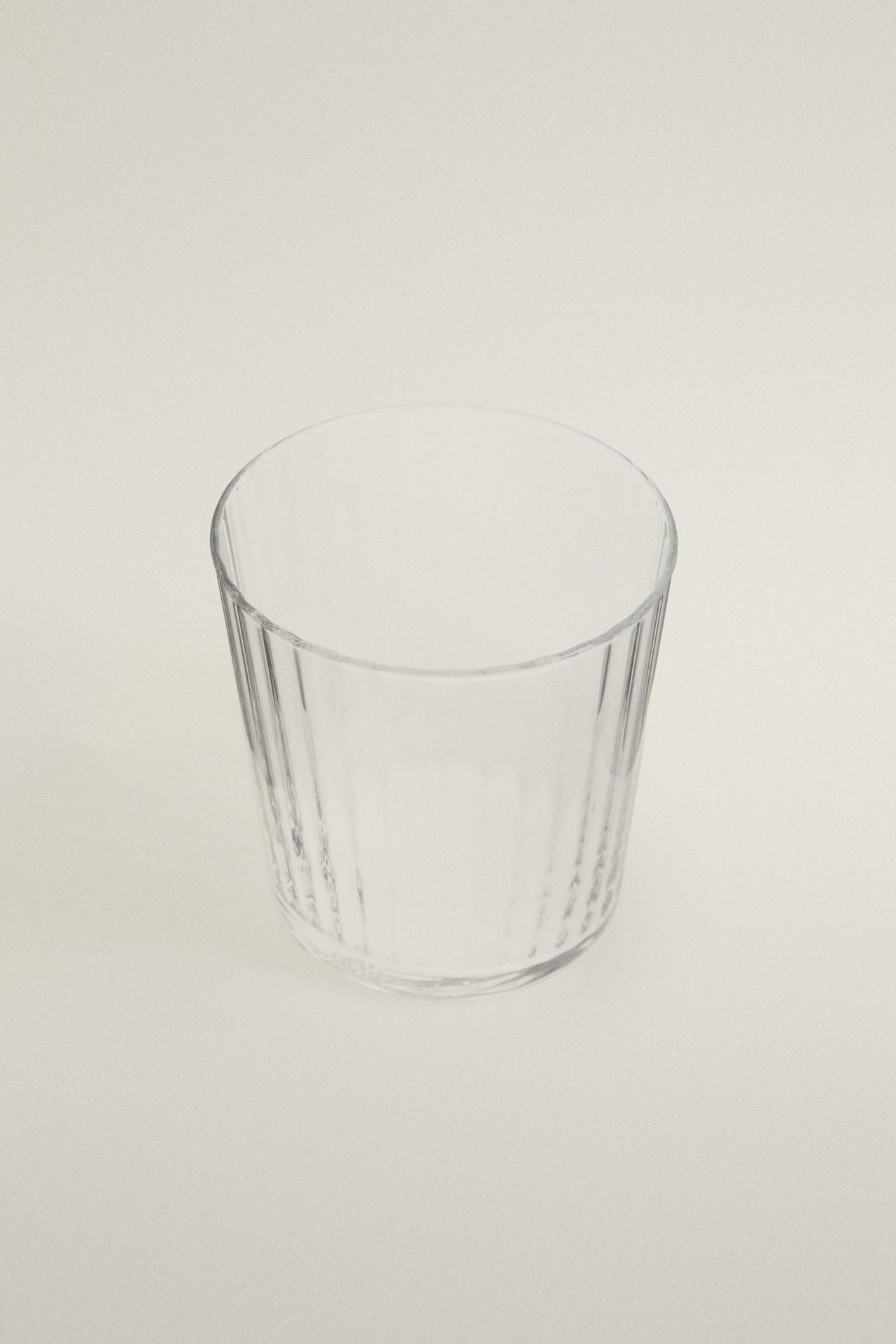 GLASS TUMBLER WITH LINE DESIGN — Transparent