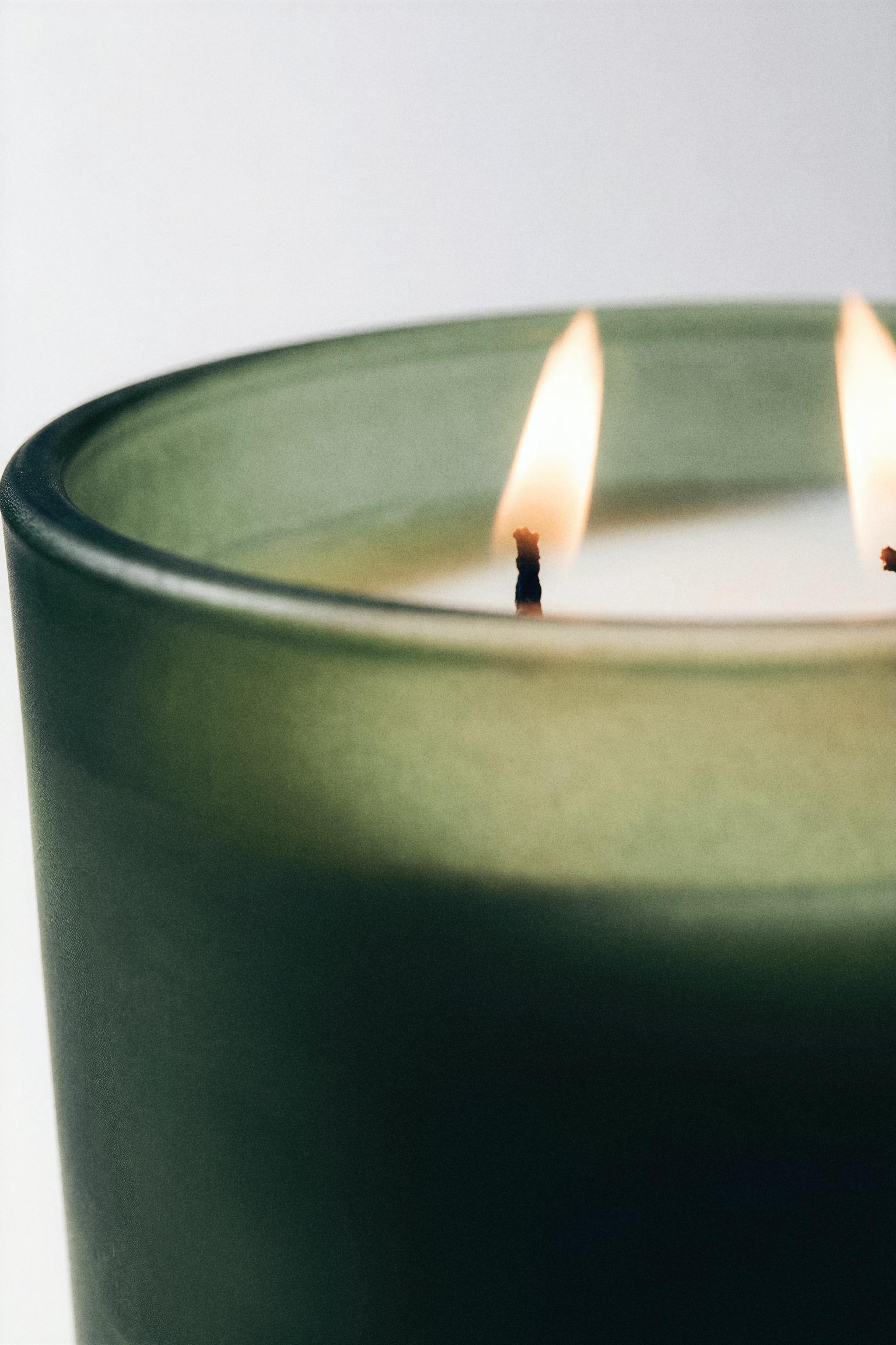 (350 G) TUBEROSE SCENTED CANDLE — Purple