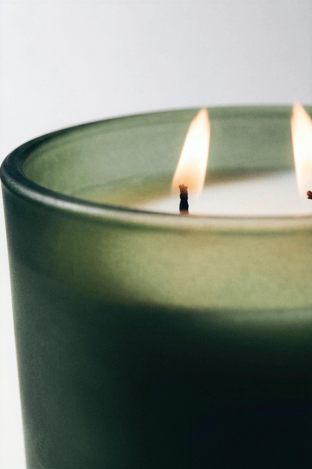 (350 G) TUBEROSE SCENTED CANDLE — Purple